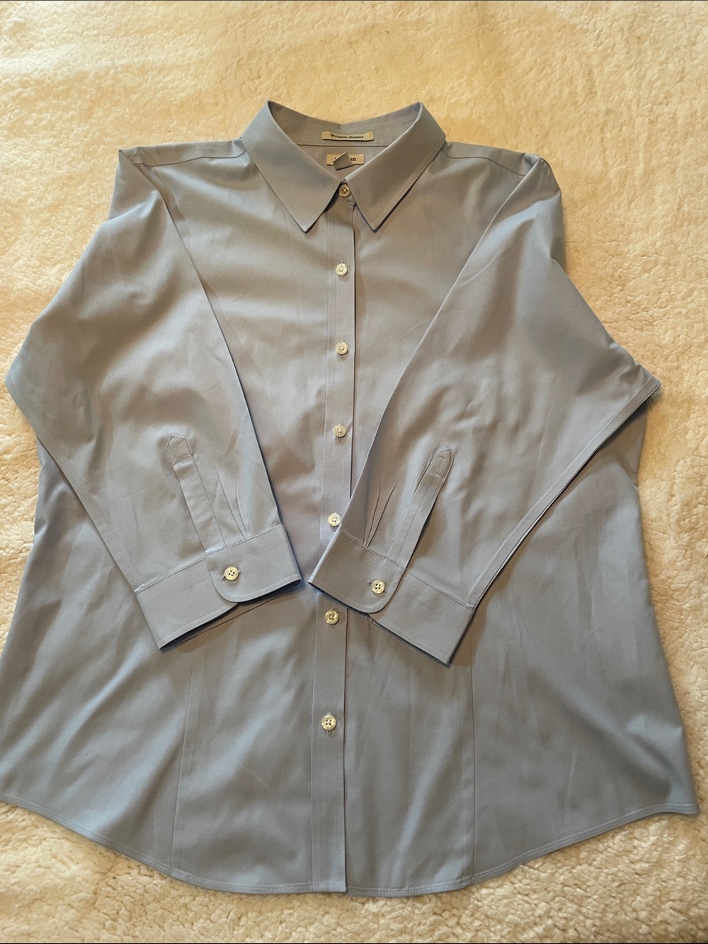 L.L. Bean Light Blue Button-Down 3/4 Sleeve Shirt. Wrinkle Resistant. Size L